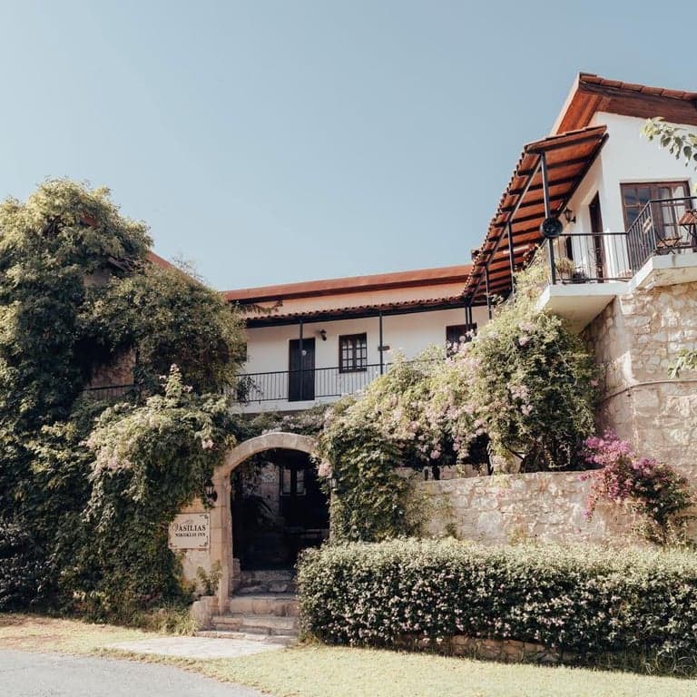Candlelit place setting — wedding decorations Cyprus